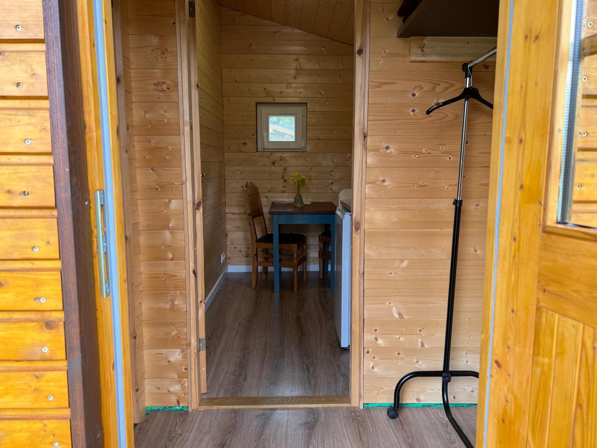 Marika Puhkekuela - Metsanurga Oeoemaja "Shared Bathroom" Nova Exterior foto